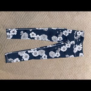 Flower workout leggings